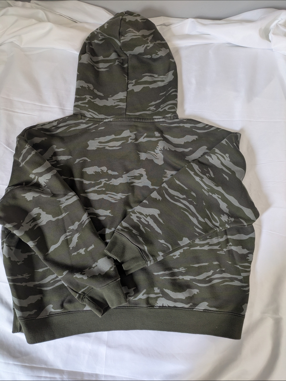 PUMA Olive Camo Hoodie with Gold Logo - Picture 5 of 5